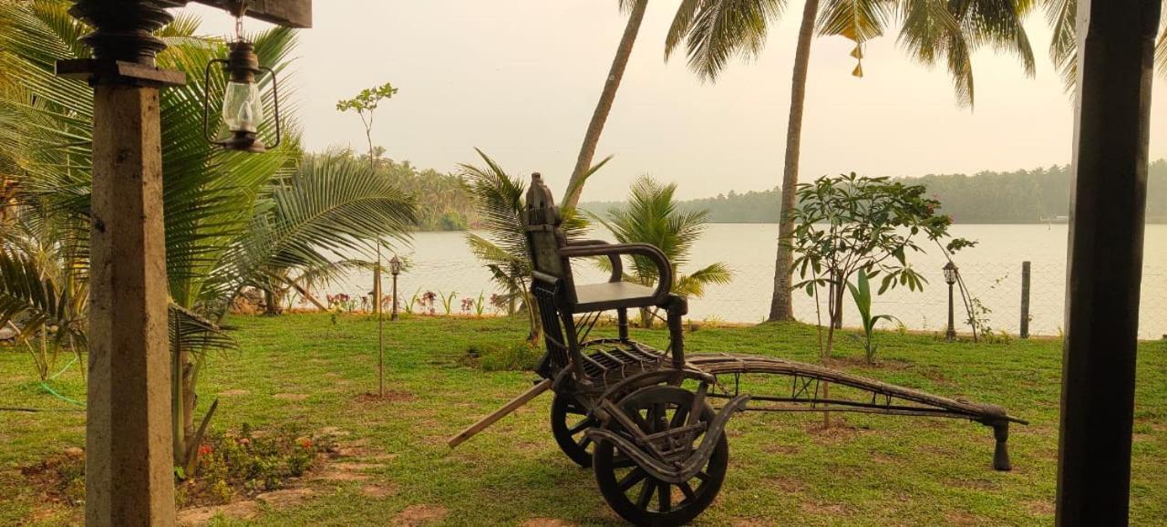 Whispering Waters Villa Kozhikode Bagian luar foto